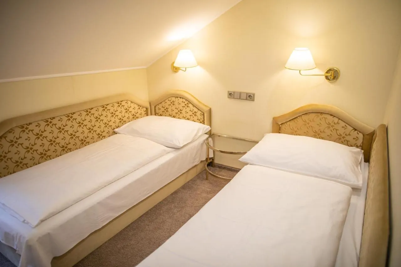 Villa Basileia Riverside Karlsbad Hotel