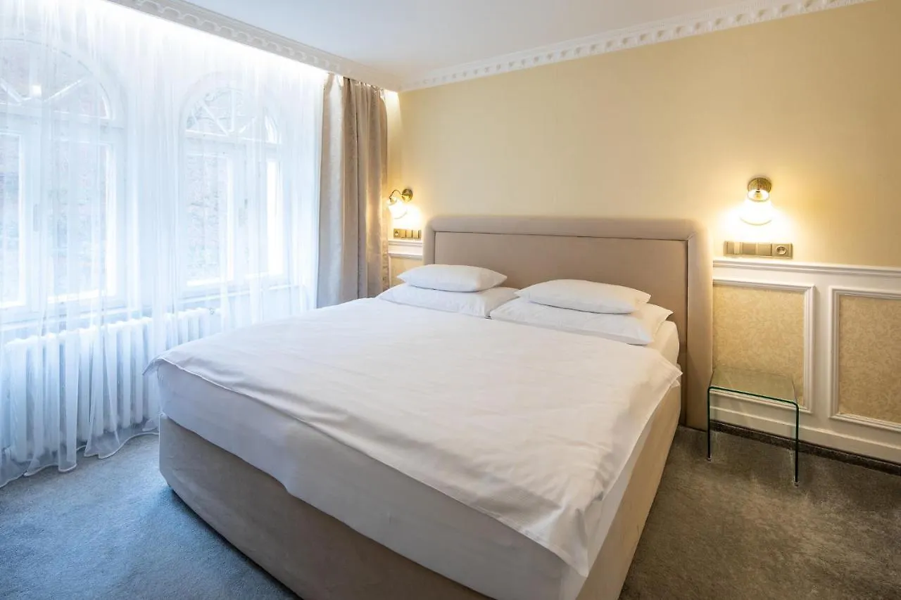 Villa Basileia Riverside Karlsbad Hotel