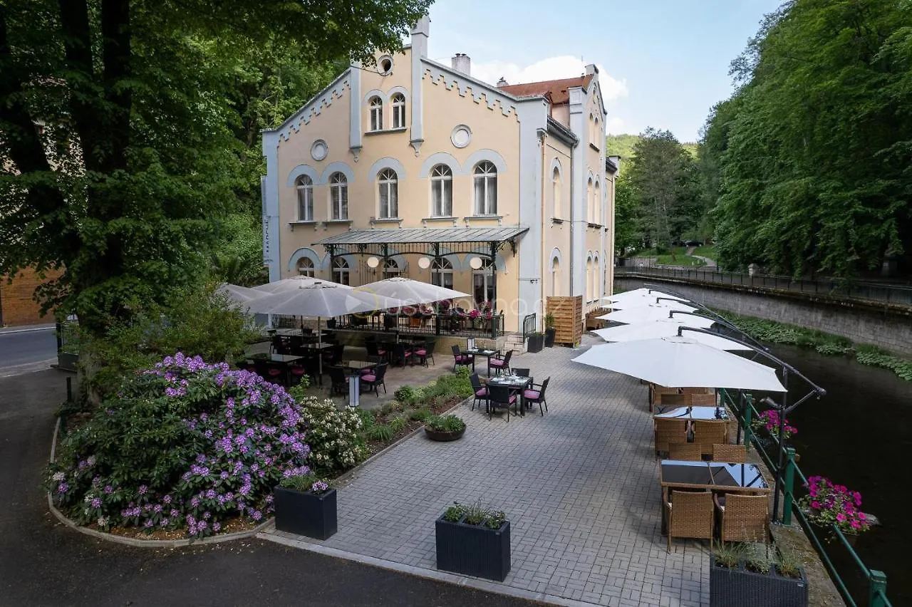 Villa Basileia Riverside Karlsbad 4*,