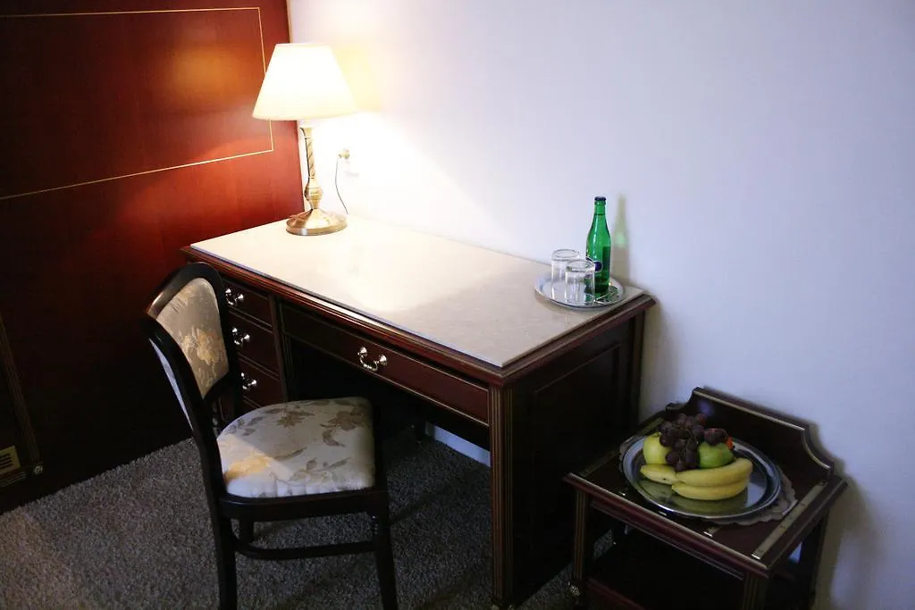 **** Hotel Villa Charlotte Karlowe Wary Czechy