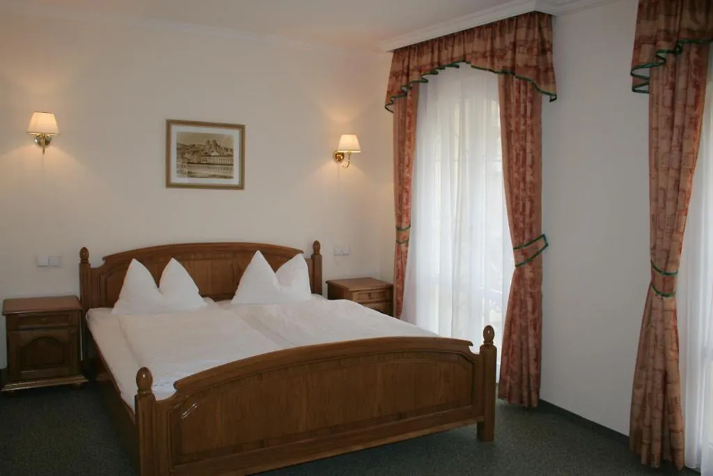 Villa Rosa Karlovy Vary 3*,  Czech Republic